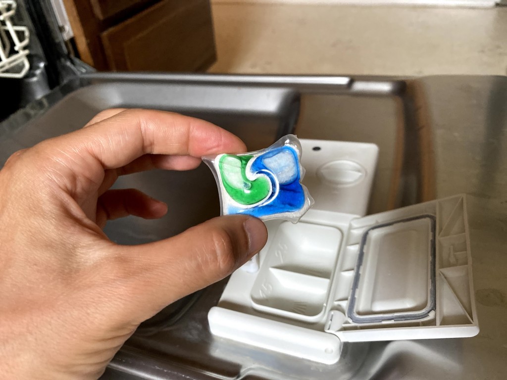How Do Dishwasher Pods Work in Dishwashers 1