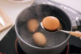 How To Prevent Eggs From Cracking While Boiling