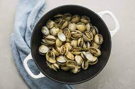 Are There Any Dangers in Eating Clams