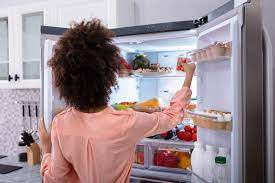 How to Get Rid of the Chemical Taste of Food Stored in the Fridge