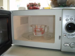 What Factors Determine How Long To Boil Water In Microwave